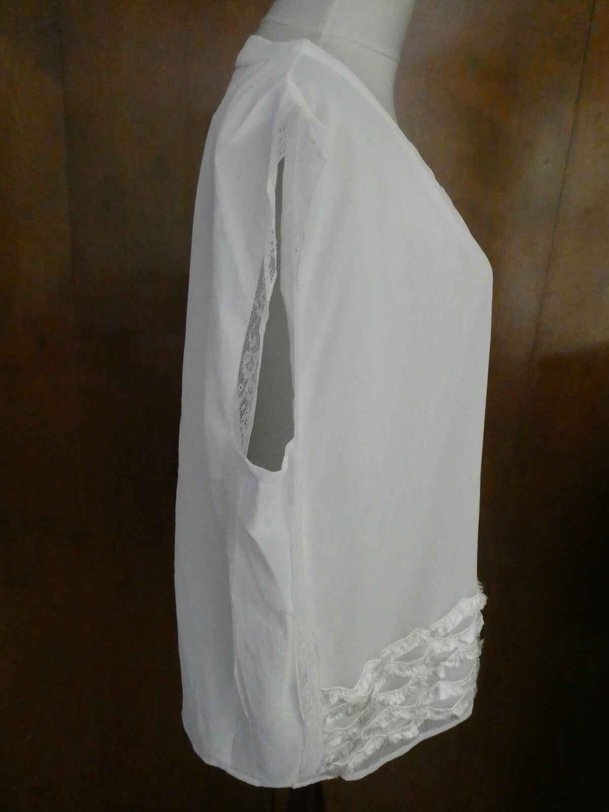 Anthropologie Ranna Gill Women's Decorated Detailed Lined White Top Size Large