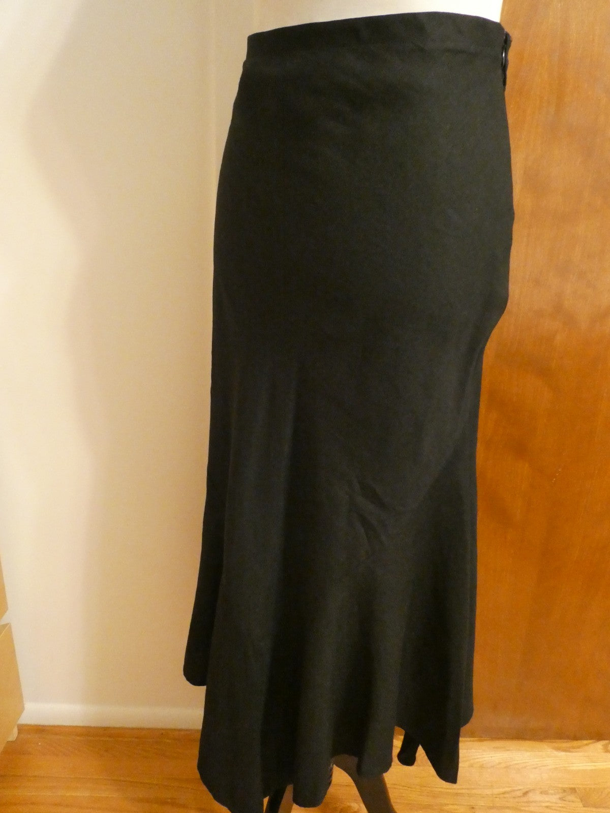 Larry Levine Women Black Linen Rayon Skirt Flare Hem Elegant Long Skirt Size 10