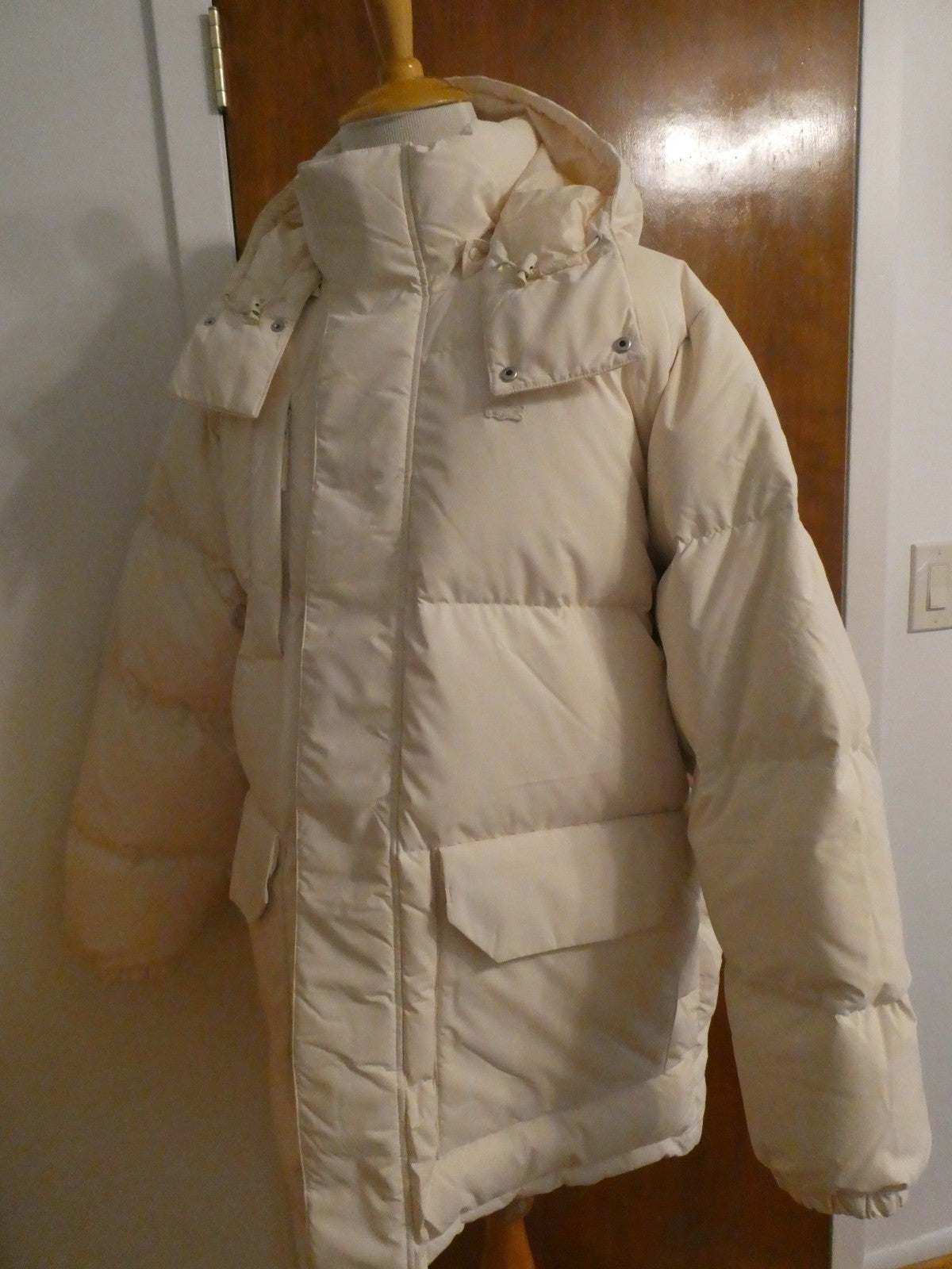 Lacoste Men’s Oversized Down Puffer Jacket Coat XL/2XL Beige Water Repellent NWT
