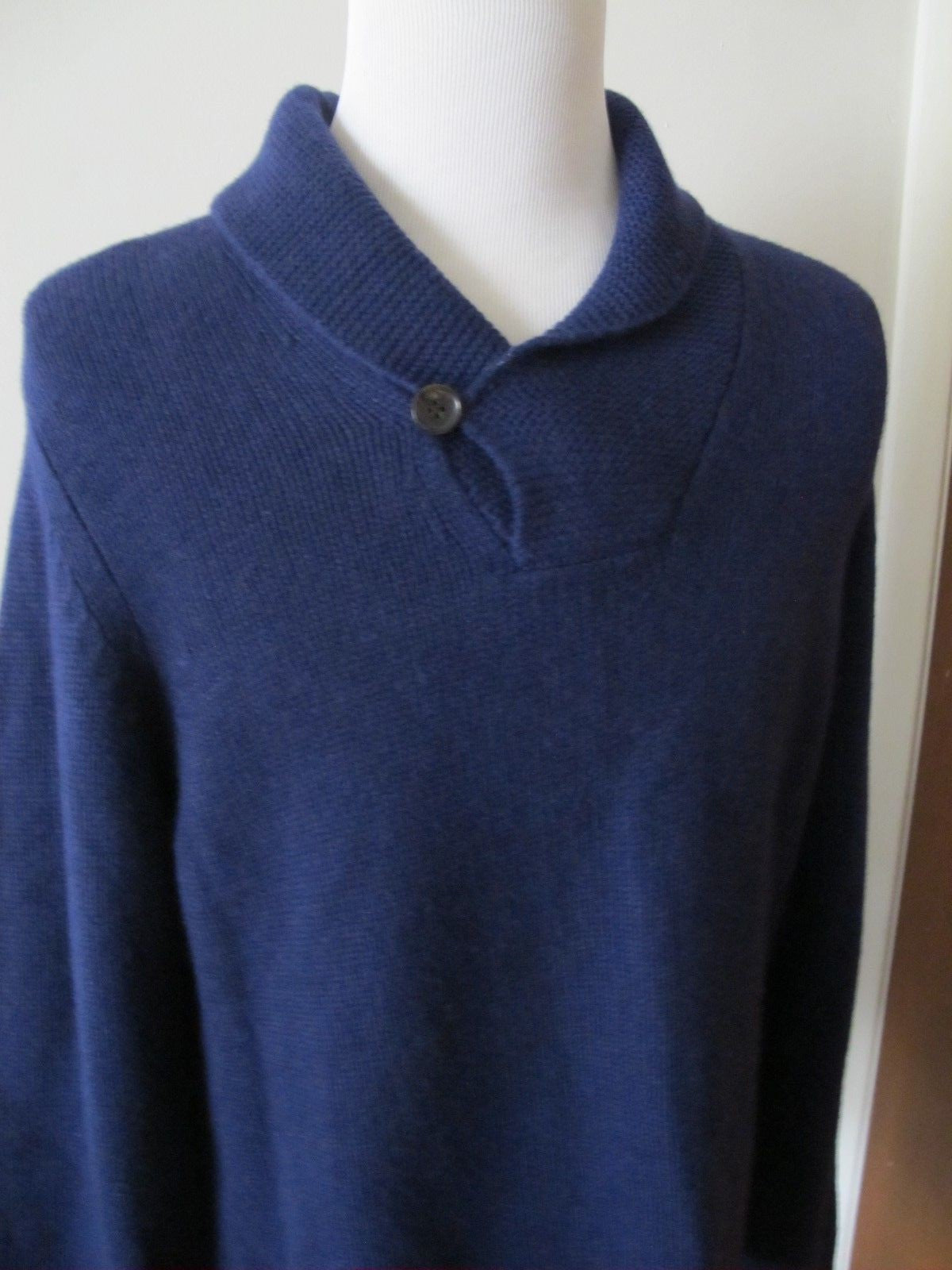 Bloomingdales men's blue cashmere collared sweater New