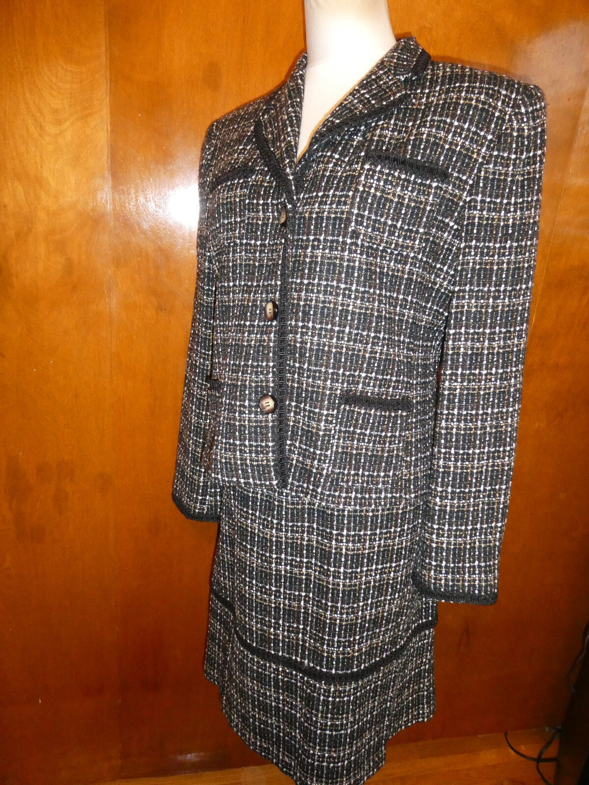 Bergamo by EBI Women’s Jacket & Skirt in Black, Brown and White Size 14(fits 12)