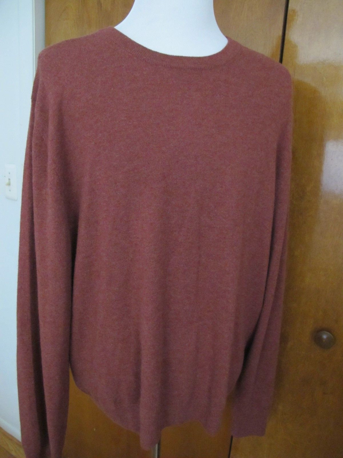 Bloomingdale's men's cinnamon cashmere crewneck sweater  XXL 