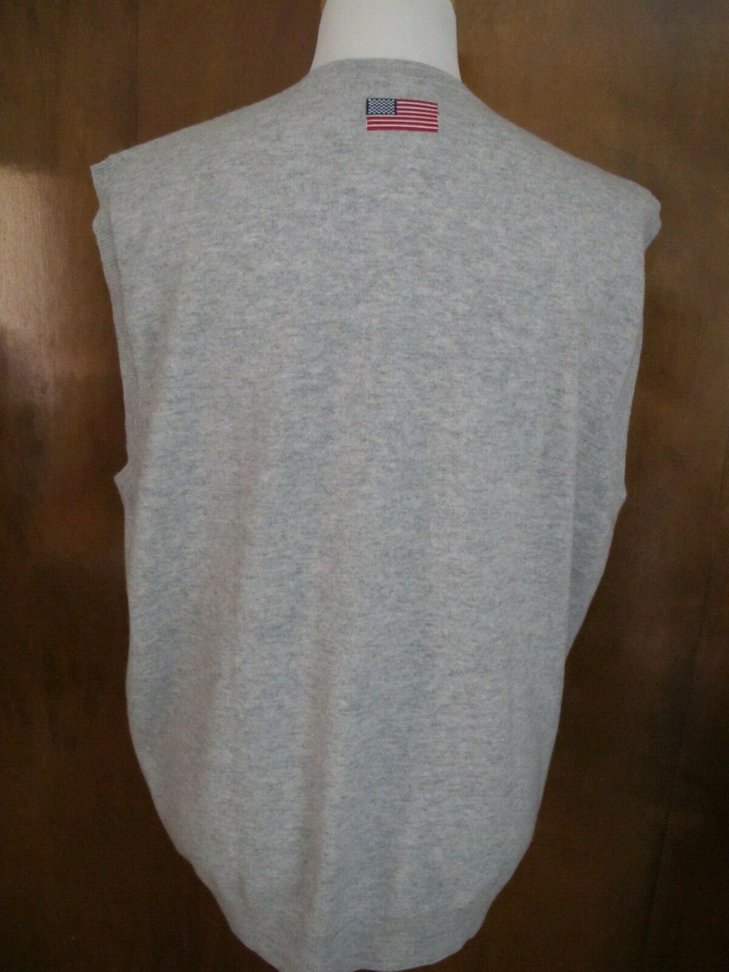 Lacoste men's chalkboard heather cashmere V-neck vest XXL(Runs small) fits 1XL
