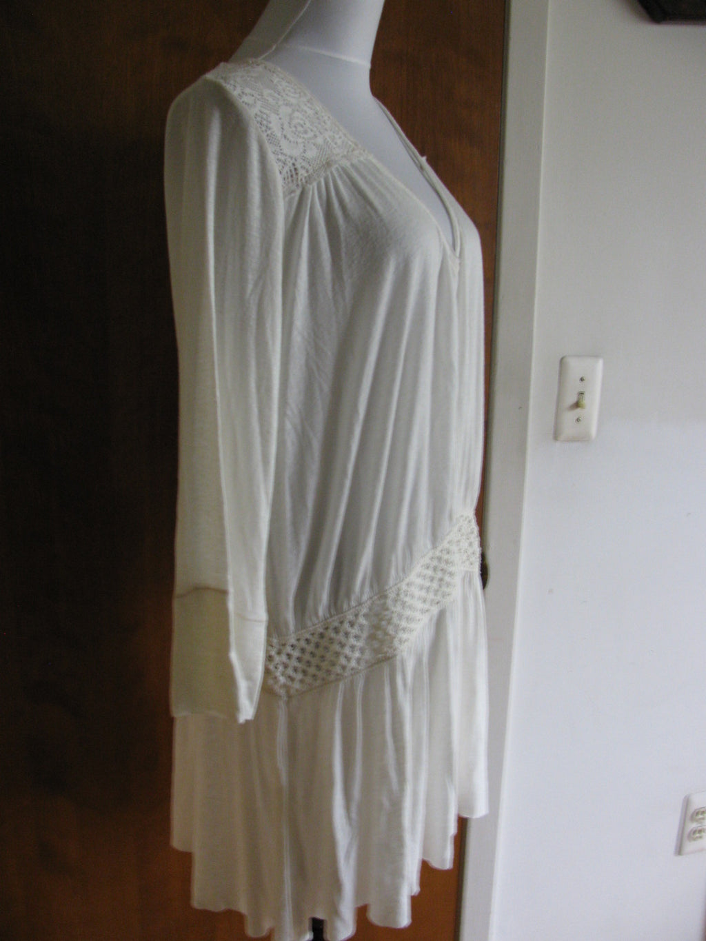 Free People Women's Ivory Soft Rayon Embroidered Mini Dress Size Medium New
