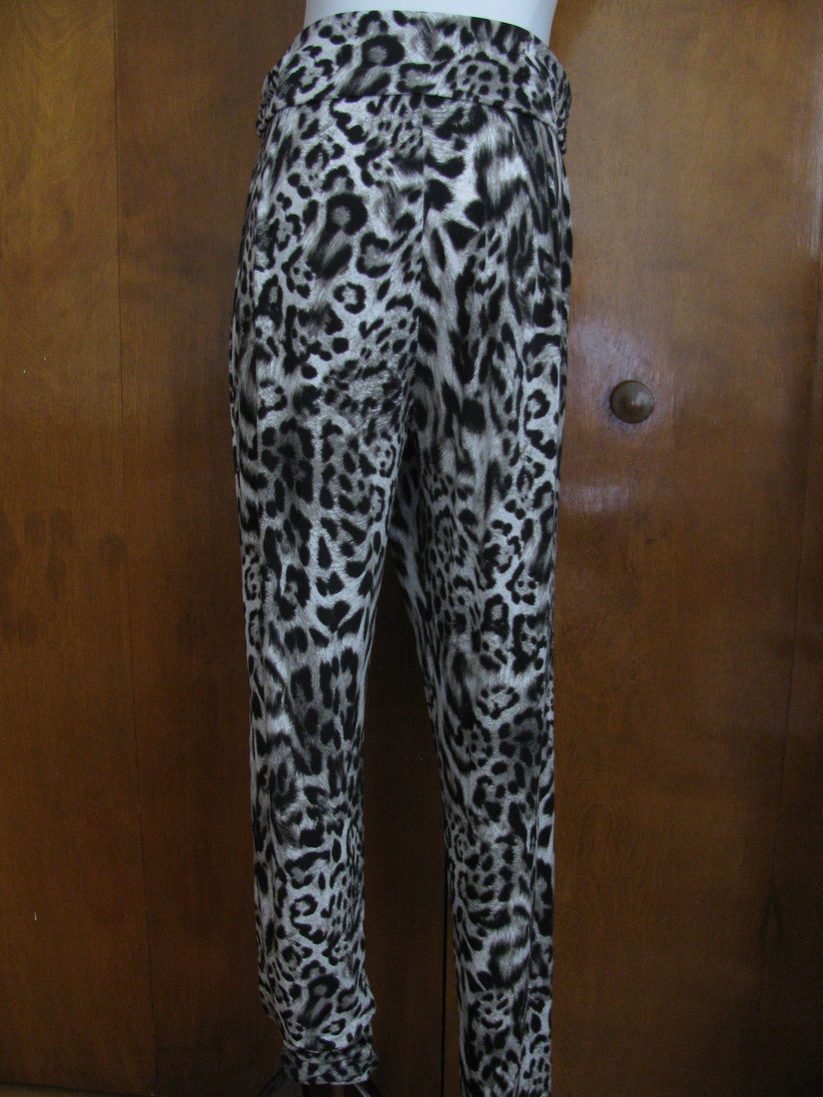 Michael Kors women's  black white cross over pant New