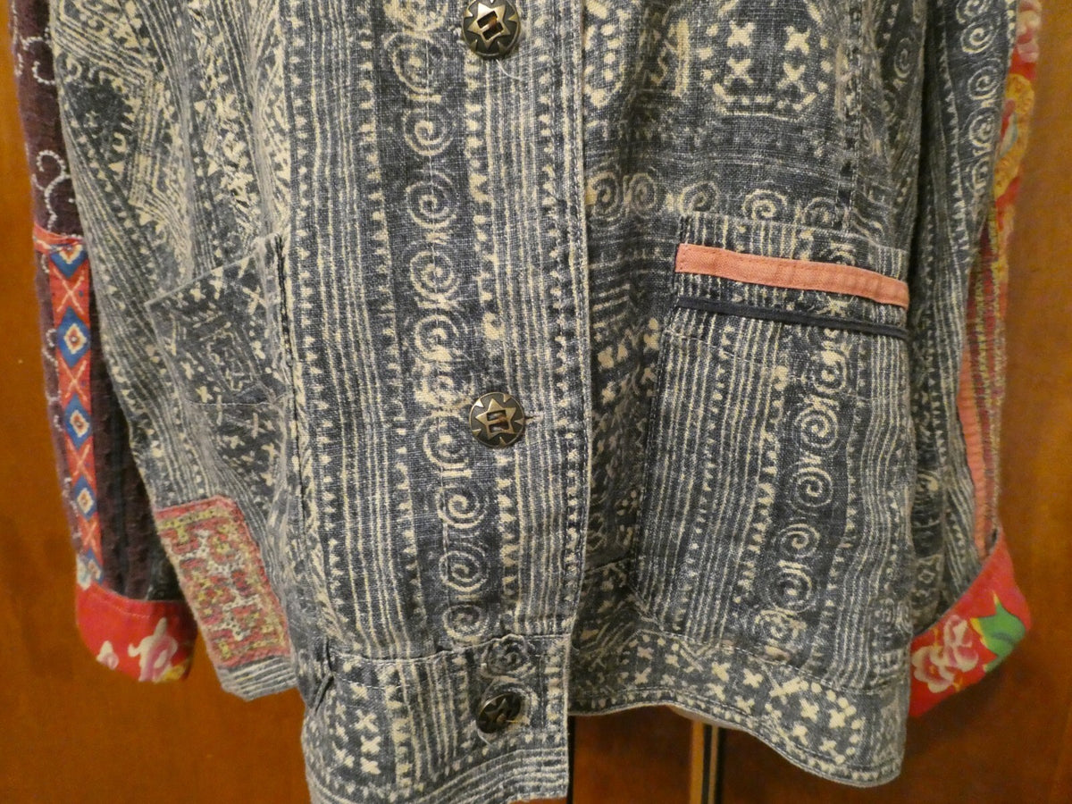 Chico's Blazer Jacket Multicolor embroidered denim size 3 Retail Price $98