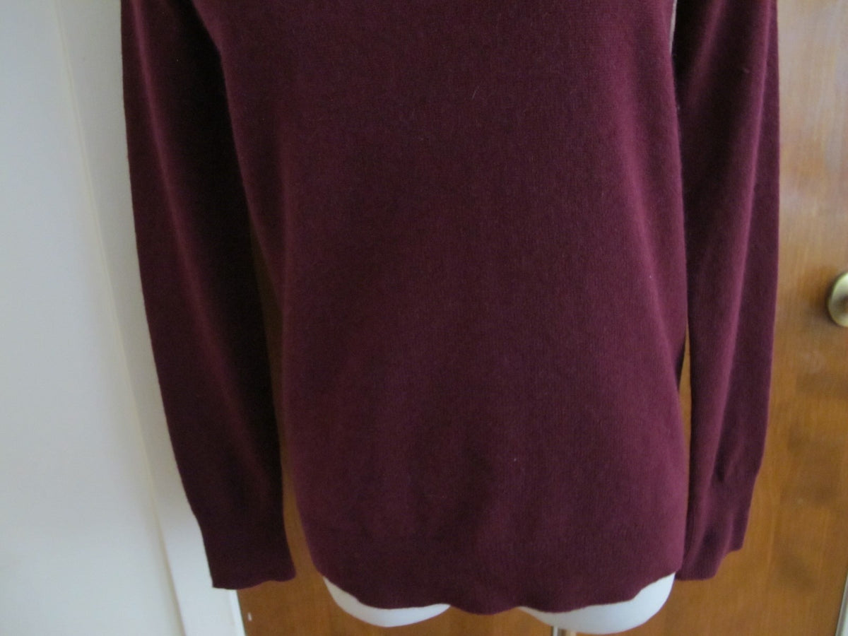 Bloomingdale's Women's cashmere burgundy beaded rich sweater XSmall 