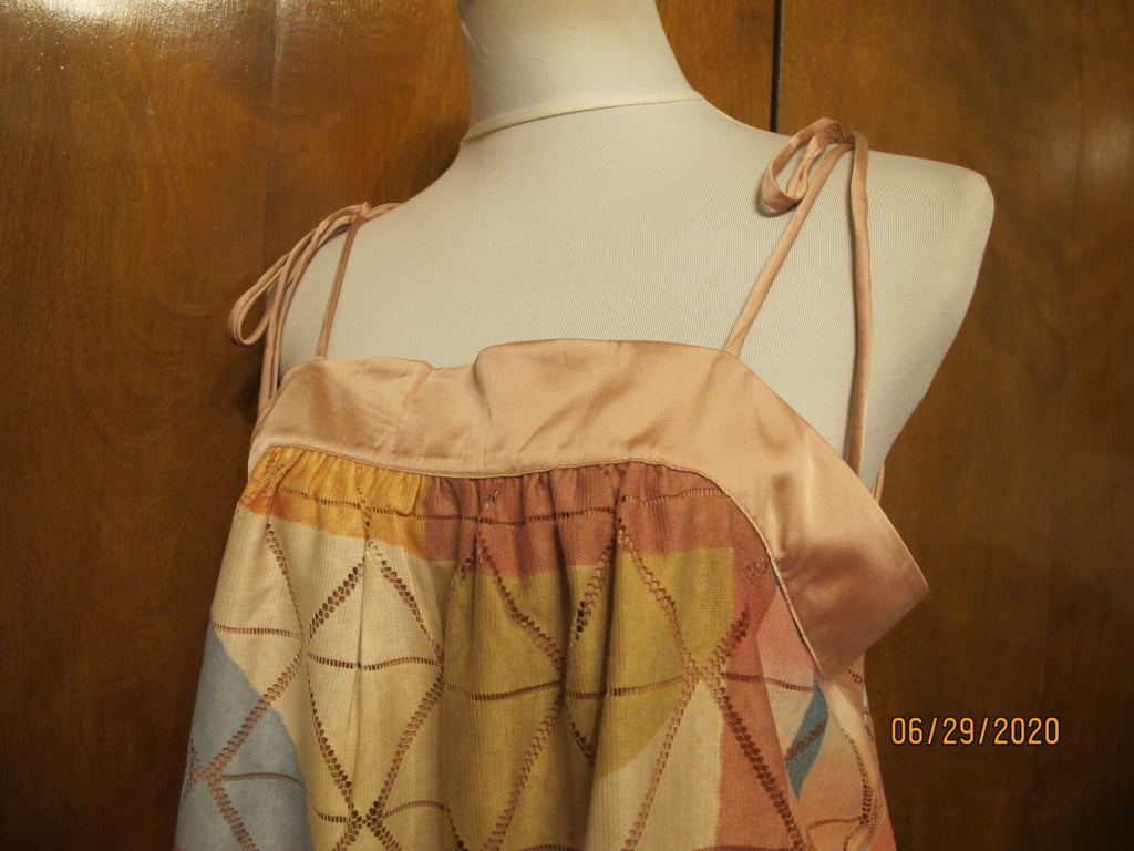 Anthropologie Akemi+ Kin women's lined multi color thank top.