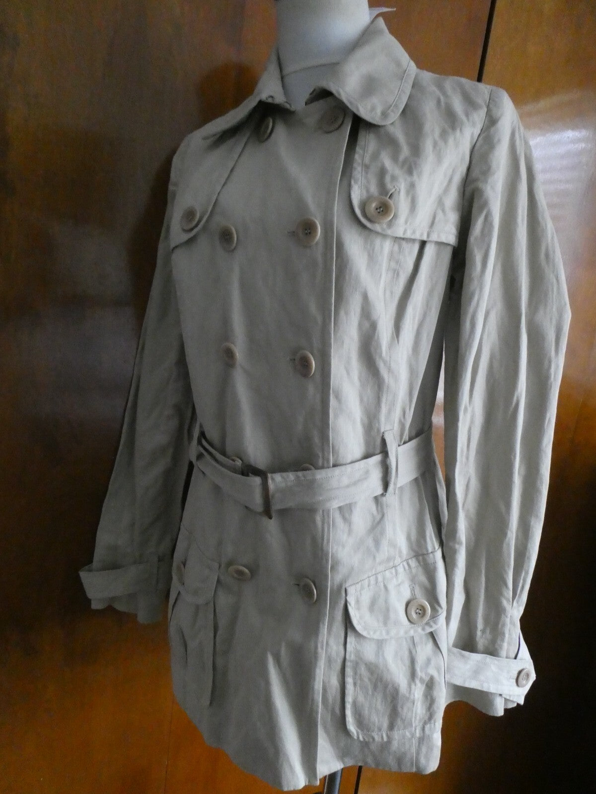 Vince women’s khaki detailed lined coat Size Large NWT
