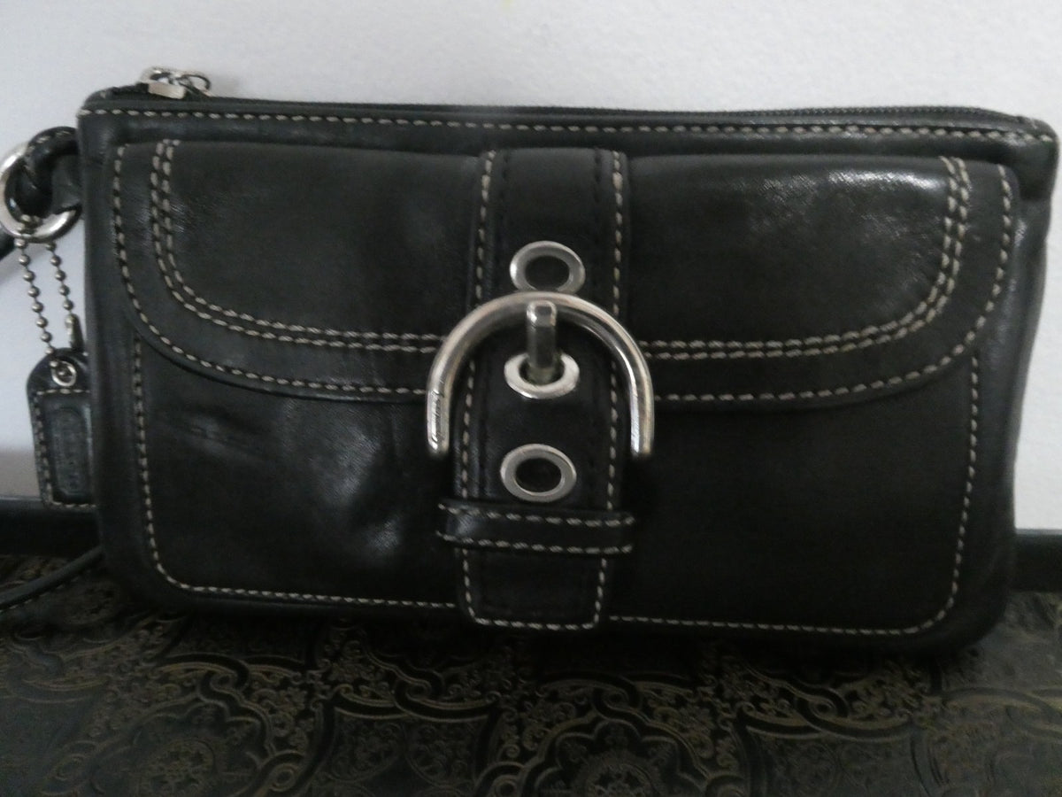 Authentic Vintage Coach Women’s Leather Wristlet Black Small Wallet