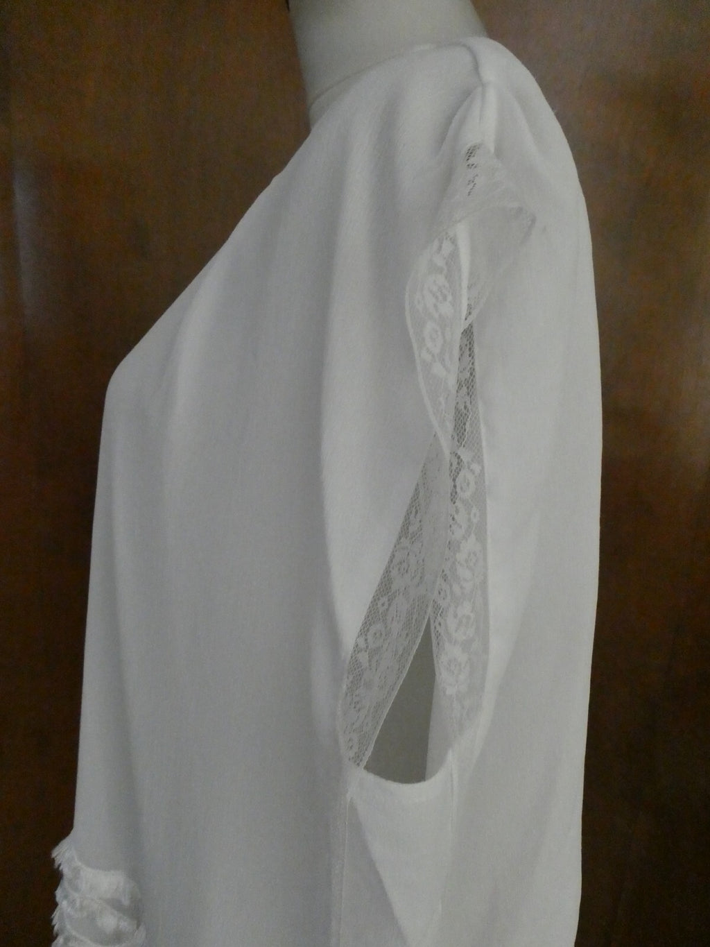 Anthropologie Ranna Gill Women's Decorated Detailed Lined White Top Size Large