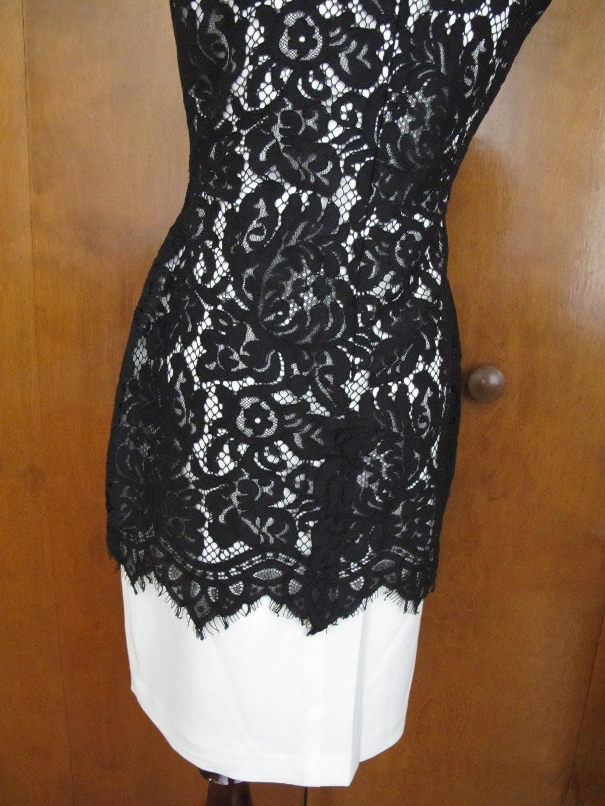 Ralph Lauren women's black ivory fabric lace crafted evening dress size 4P New