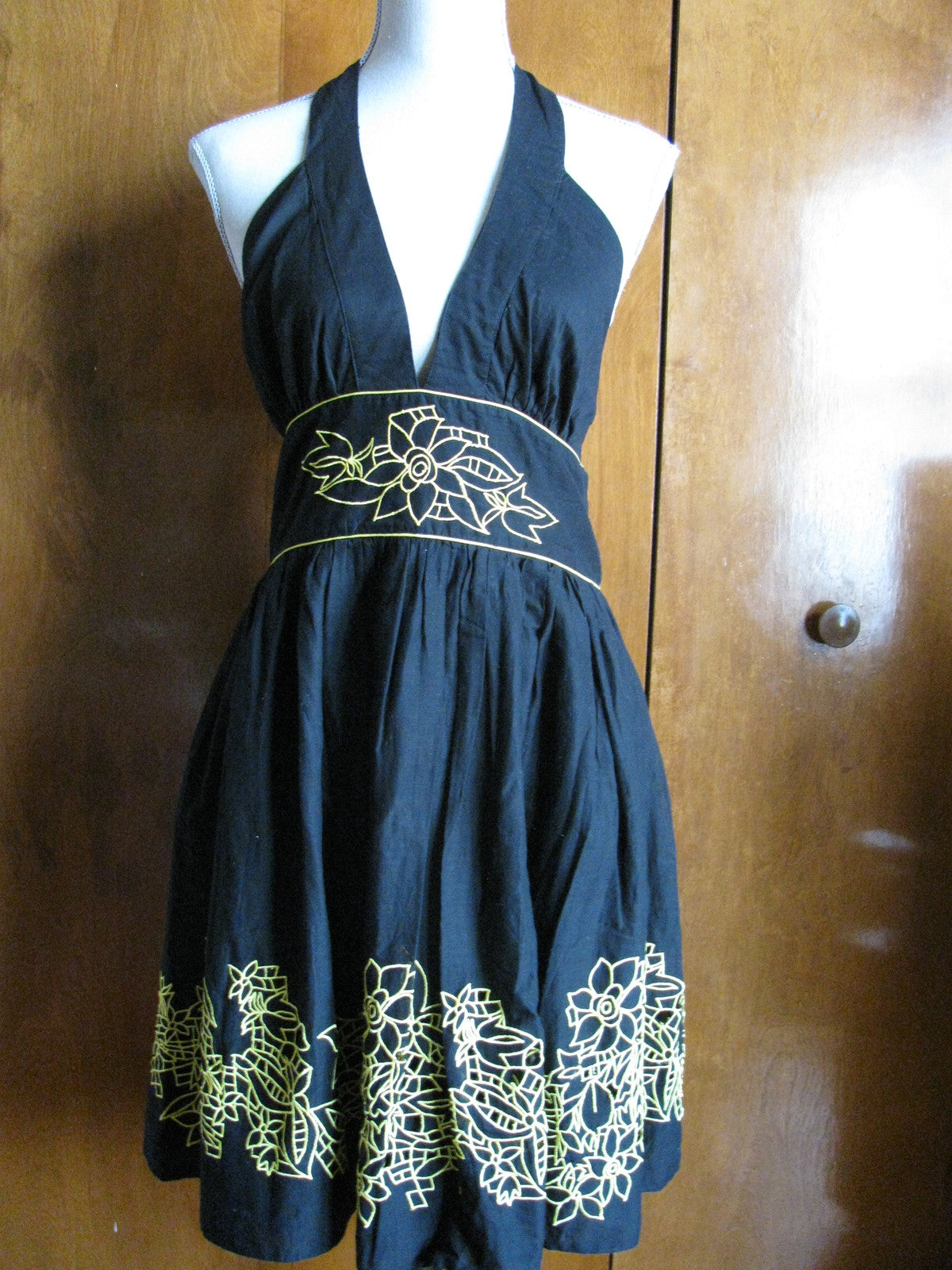 French Connection Women's Black Embroidered Cotton Dress Size 10 NWT