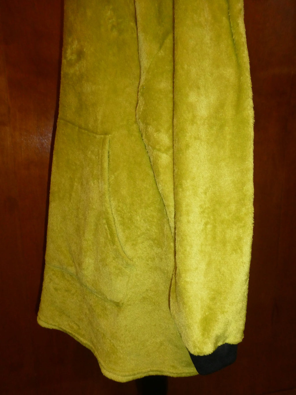 The Grinch Plush Hoodie Blanket OSFM Green Polyester Hooded Pullover Lounger