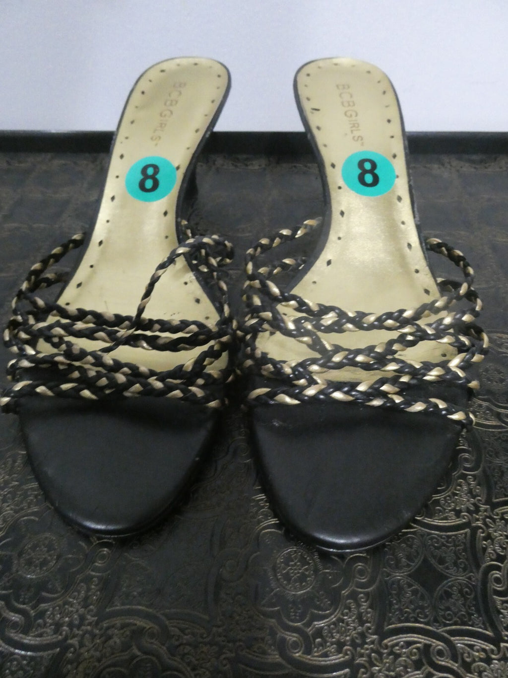 BCBG girls slippers with heels black 8B/38