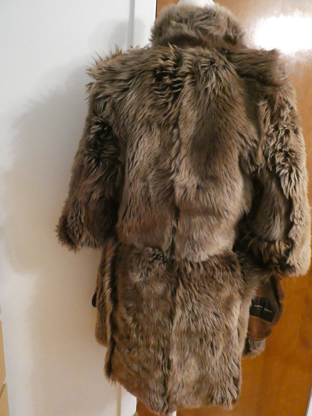 Authentic Andrew Marc New York women 100% shearling winter coat brown suede XS