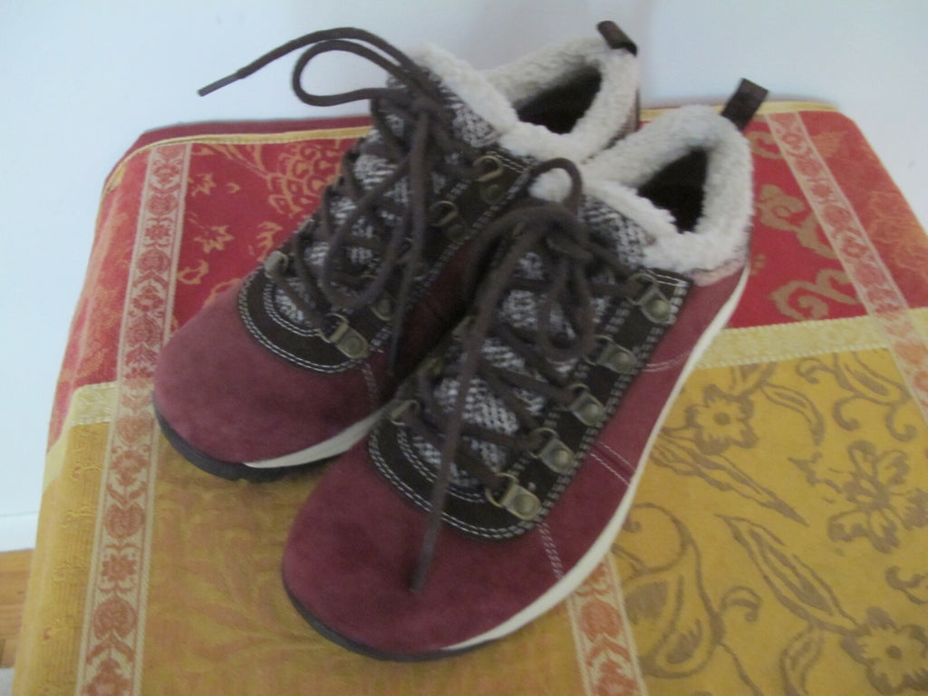Merrell Air Cushion Women’s burgundy suede sneakers shoe size US 8 