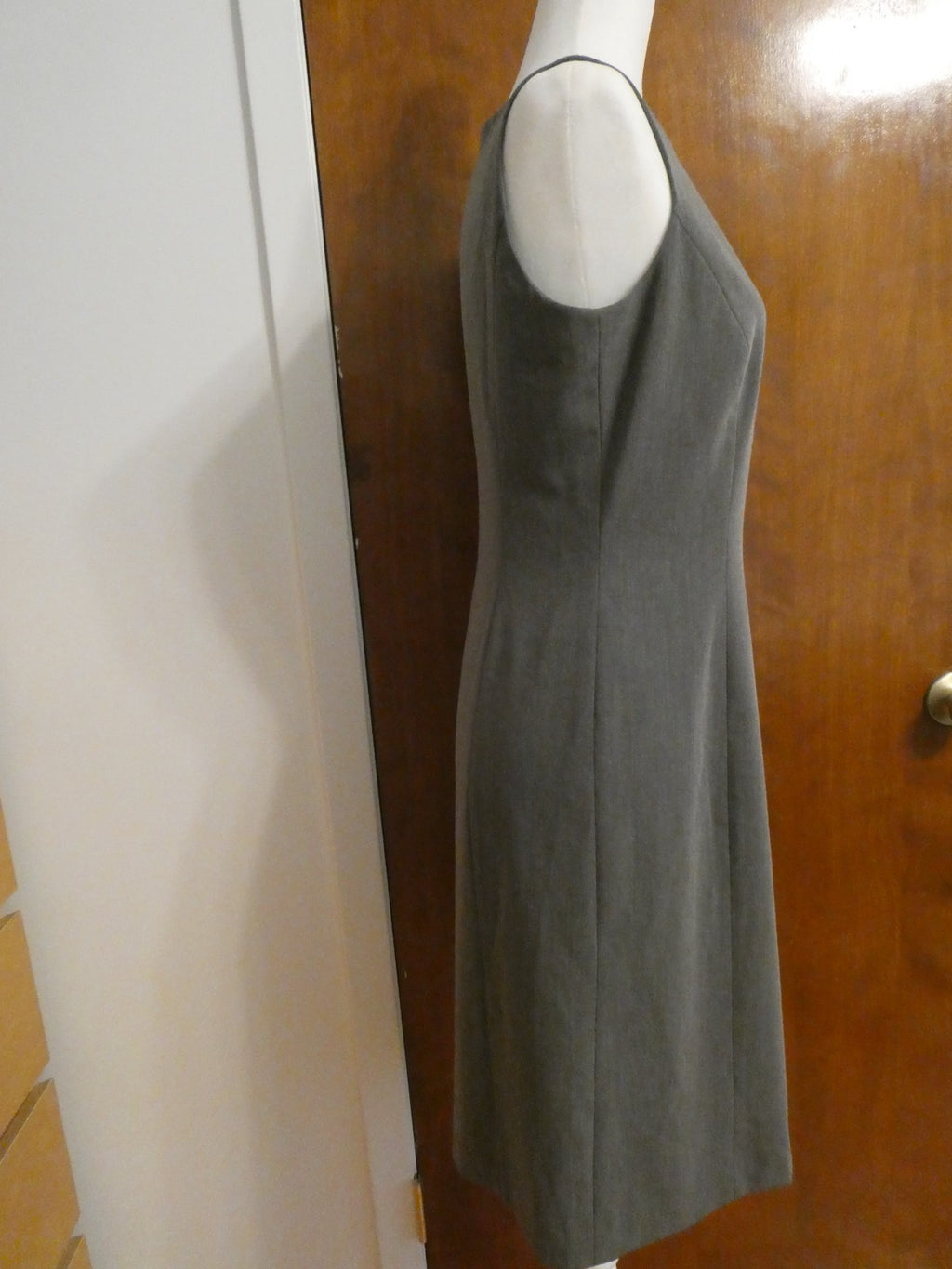 MIX by Tahari Arthur S. Levine Gray Sheath Dress Women Size 4 Lined Career