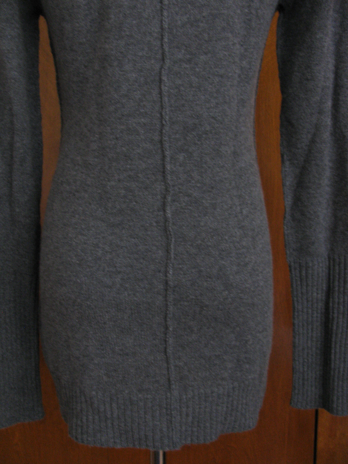 Aqua Women’s Gray Cashmere Boat Neck Back Detailed Sweater New