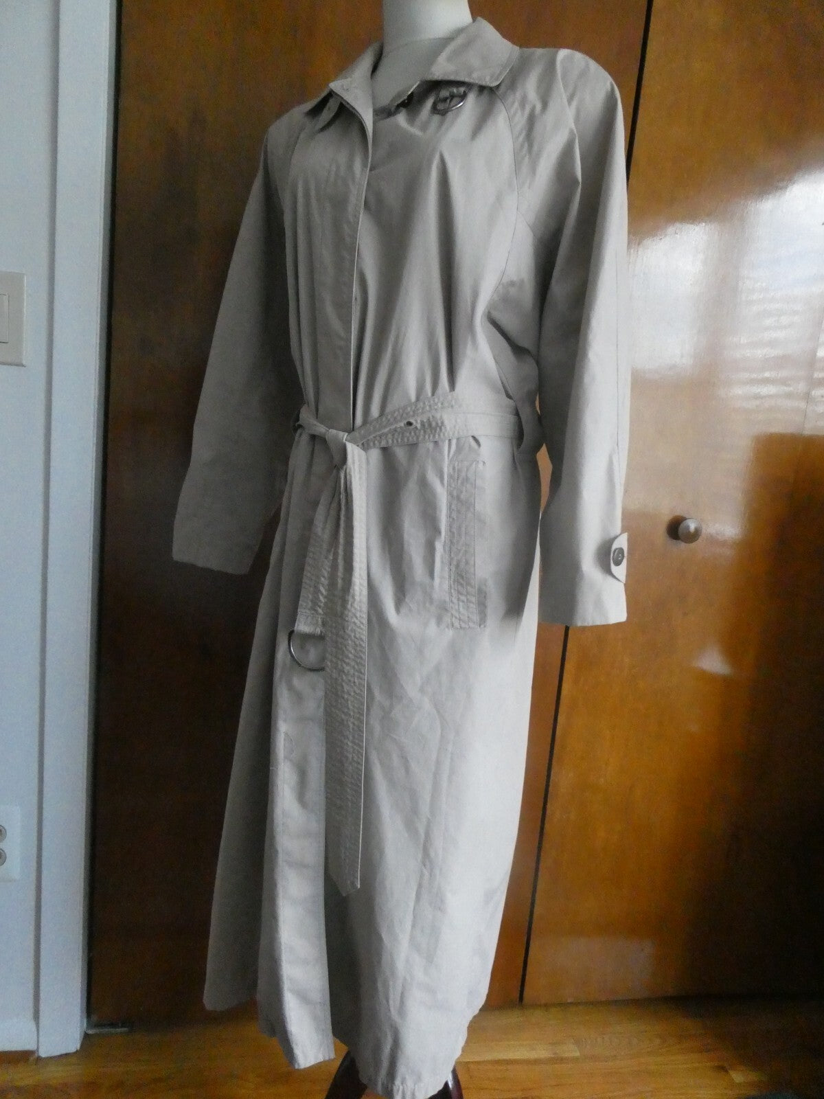 Misty Harbor Women’s Beige Long Trench Coat VTG Size 14