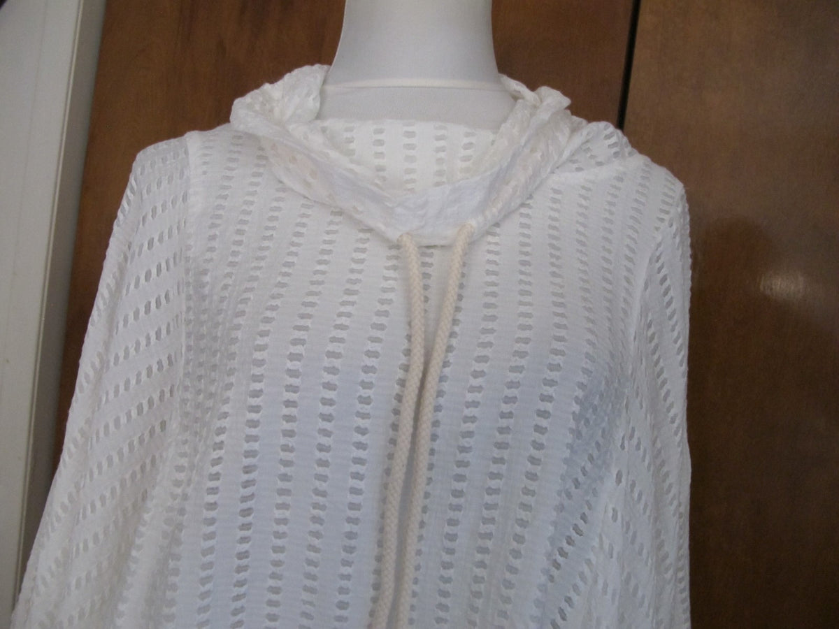 Anthropologie Lilka women’s White Ob Beach Poncho Fits All Size NWT