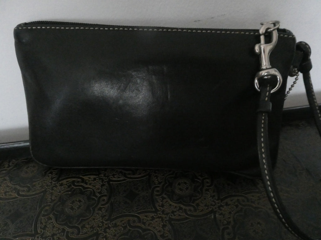 Authentic Vintage Coach Women’s Leather Wristlet Black Small Wallet