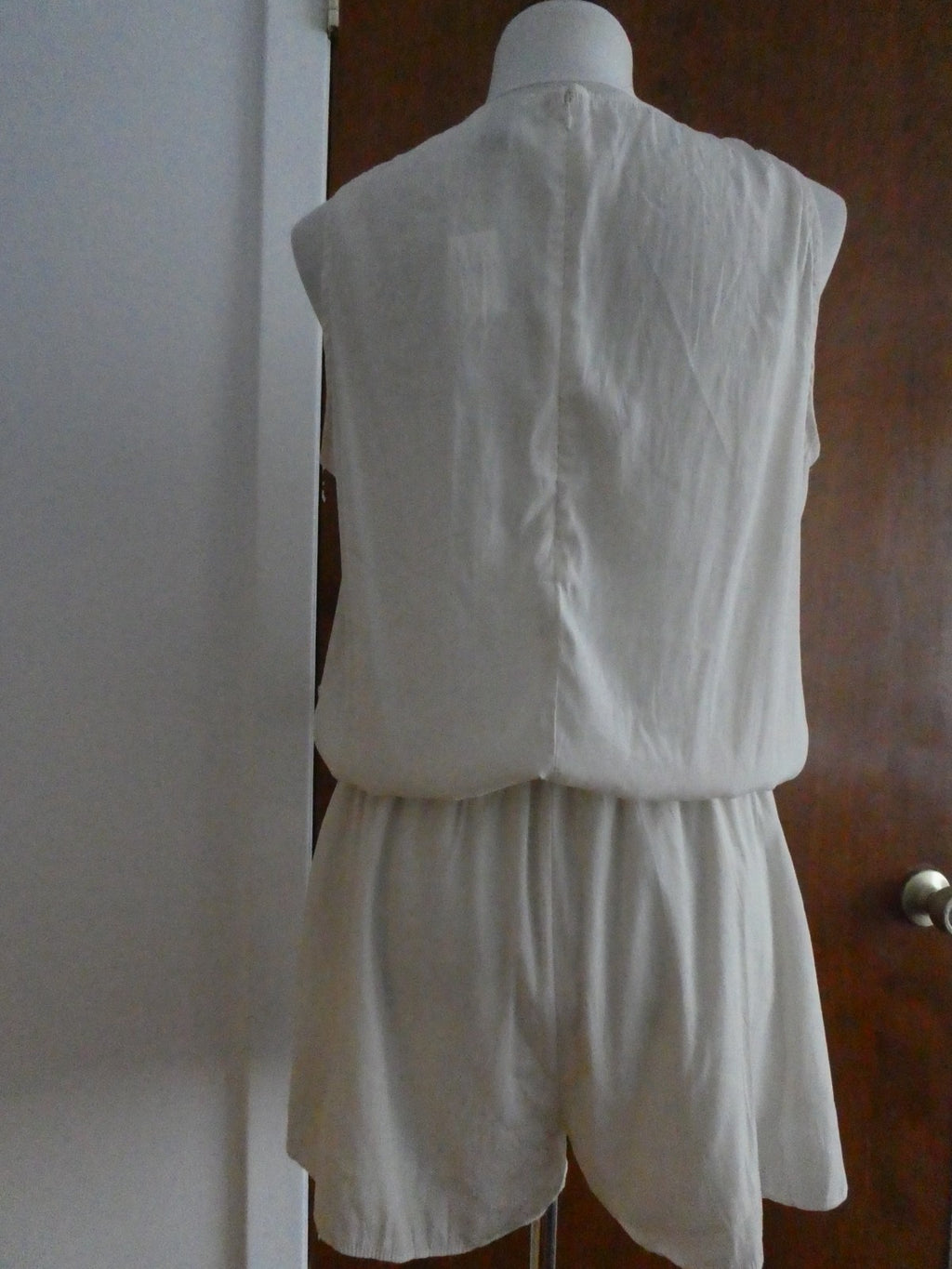 Gap Women's Ivory Sleeveless Romper Shorts Lined Size Large NWT Pull On
