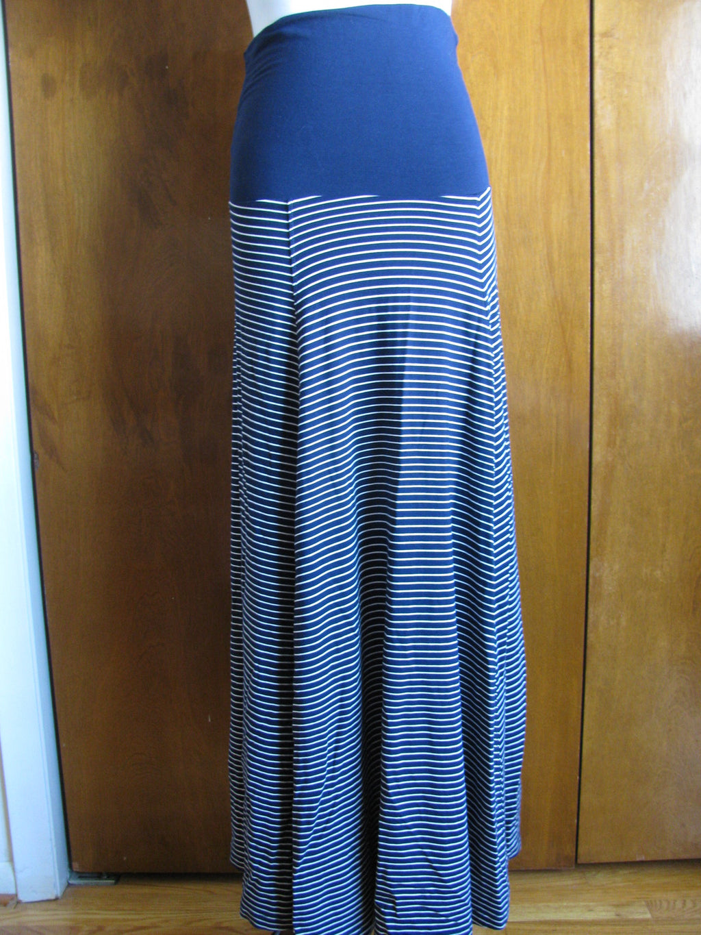 GAP women’s navy fold over maxi skirt New