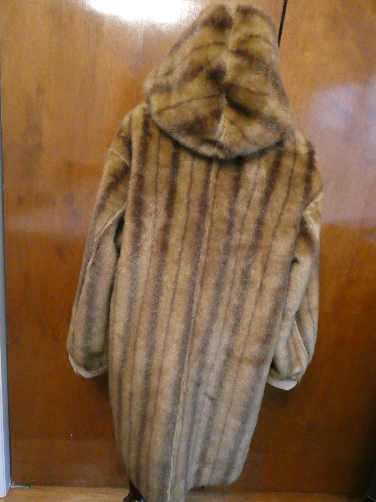 Jones New York Women’s Beige Faux Fur Reversible Hooded Winter Coat Size Large