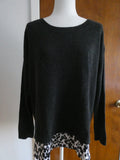 Luxury Bloomingdale’s women’s sweater crafted from 100% cashmere Size Xlarge NEW
