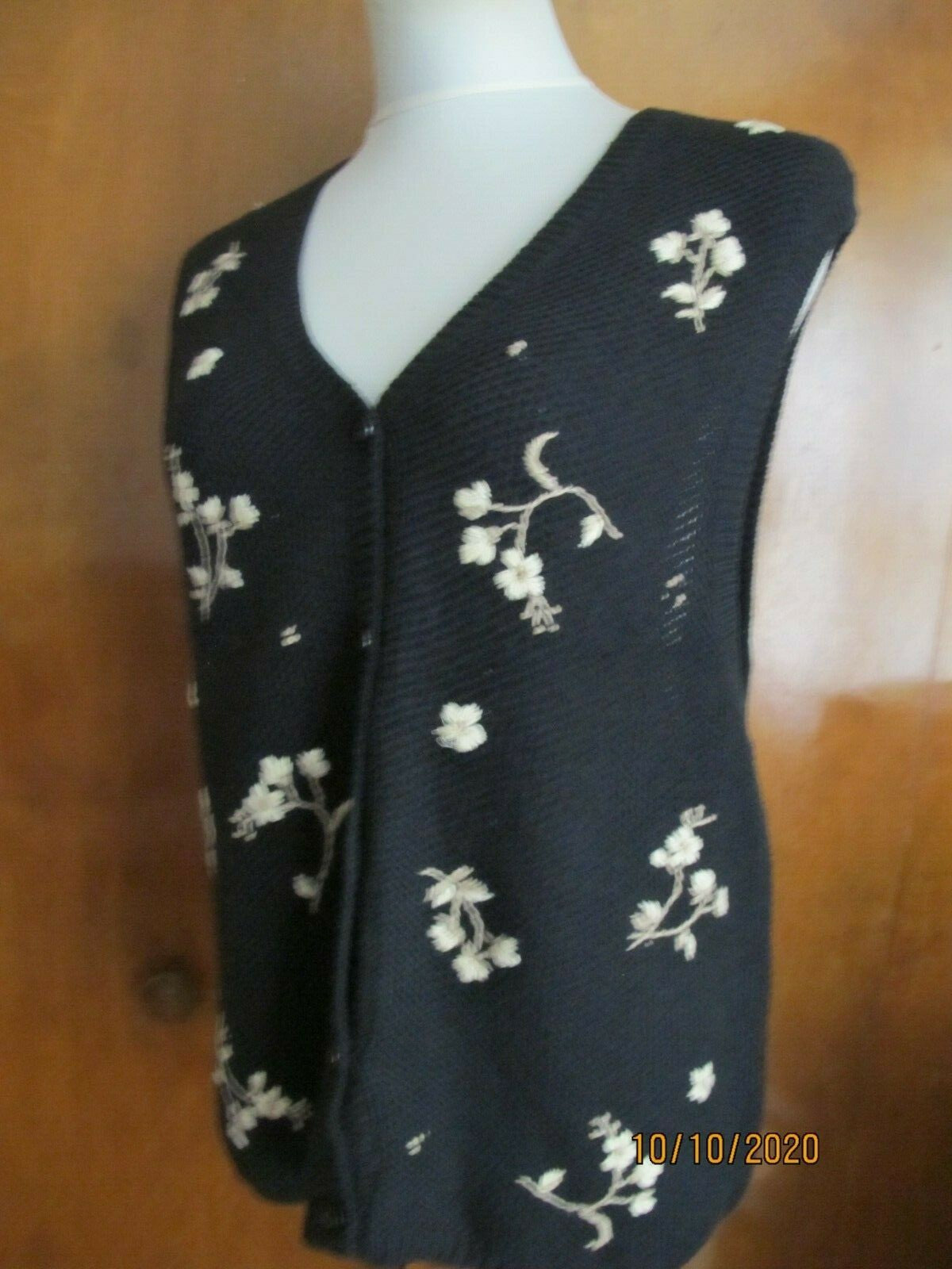 Van Heusen women’s navy vest size Xlarge 