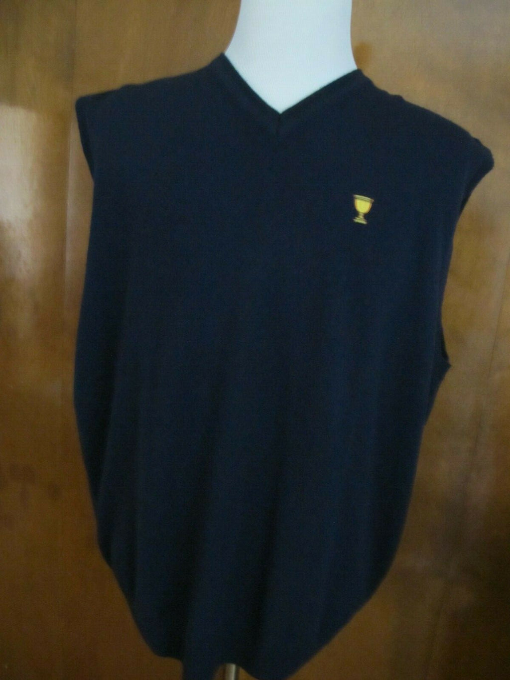 Lacoste men's navy cashmere V-neck vest 3XL(Runs small) fits 2XL