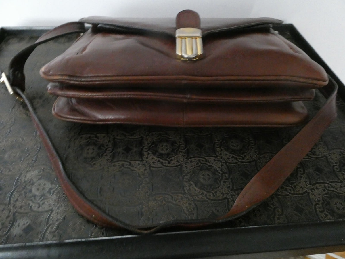 Vintage RAPPI Brown Leather Shoulder Bag Purse Three Compartments Made in Italy