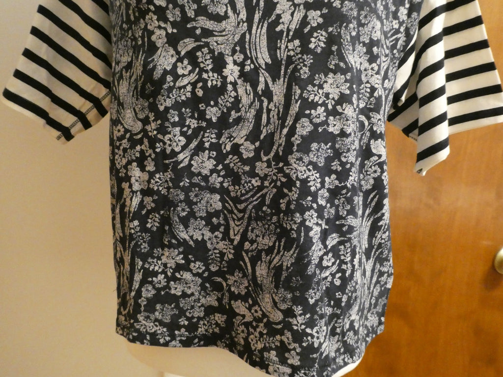 Gap women’s multicolor soft cotton short sleeve top size Large