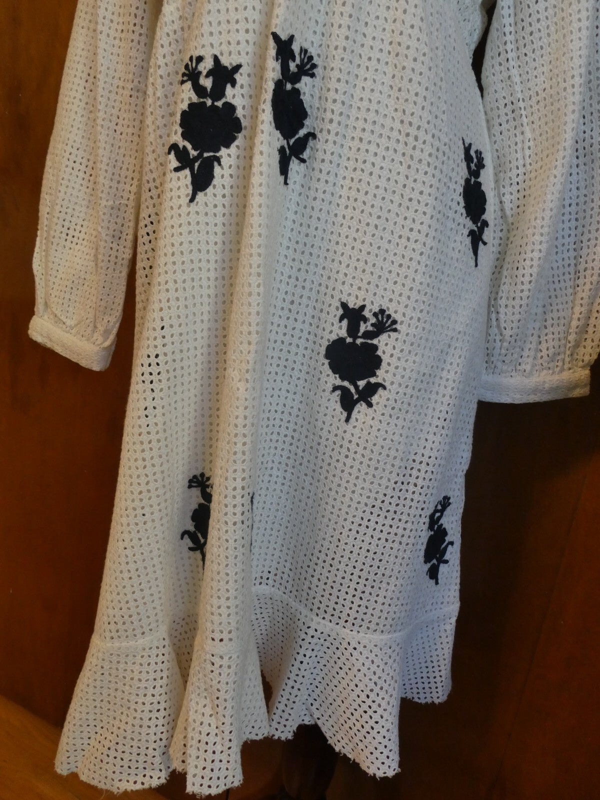 Anthropologie Hemant & Nandita Embroidered Eyelet V- Neck Dress Size 12 $228