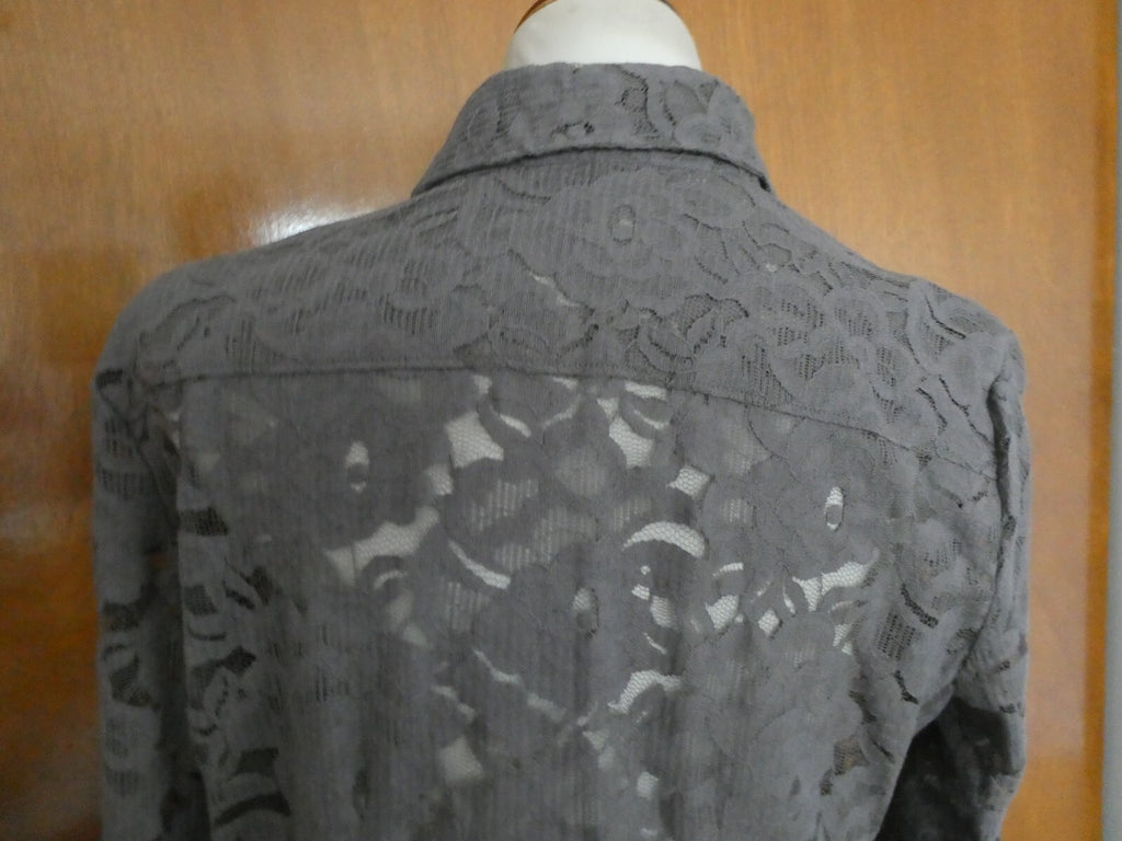 New York & Company women's gray fabric craft embroidered blouse Large