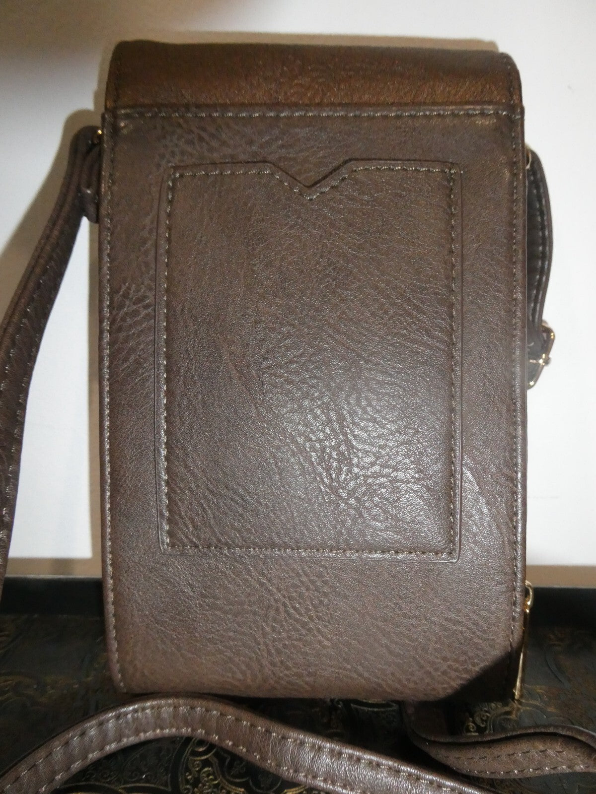 Carroll Accessories Crossbody Brown Travel Wallet Purse 8”X4.5”X1 ¼”  6 Cards