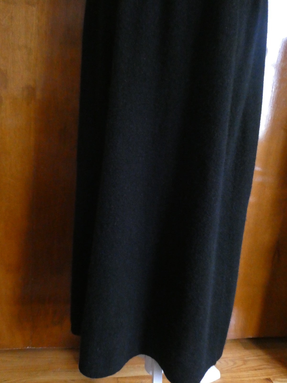 Bloomingdale's Exclusive 100% Cashmere Black Midi Skirt Size Medium, Large NWT