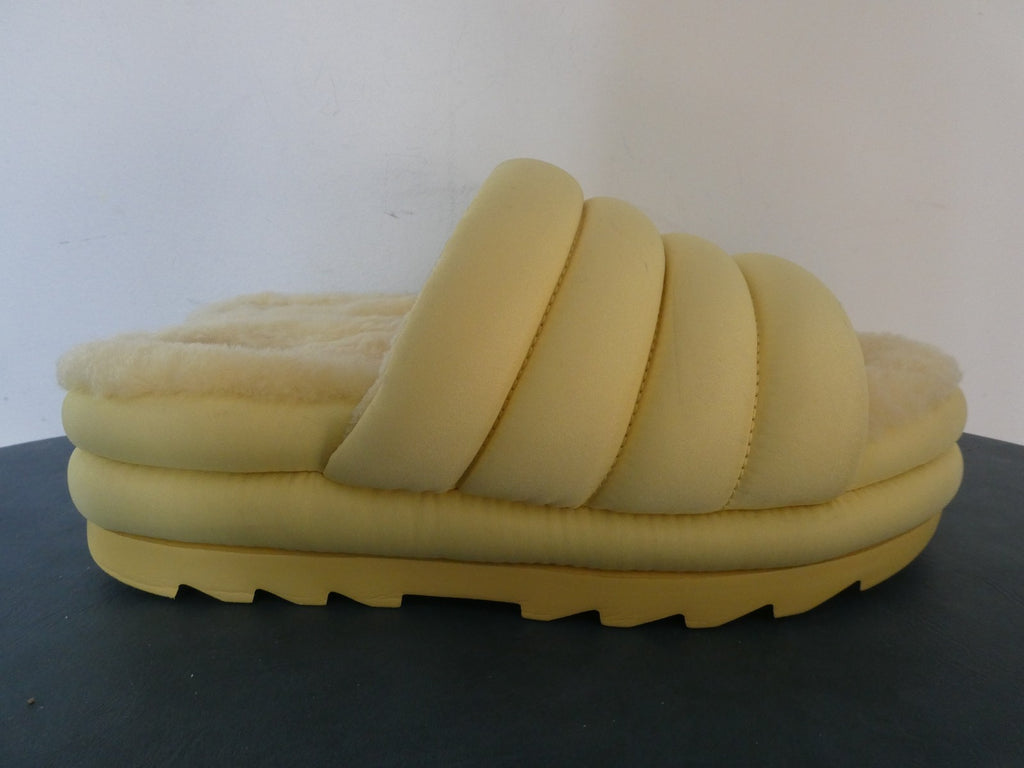 UGG Women Banana Yellow Maxi Sheepskin Platform Slide Women Size US 11