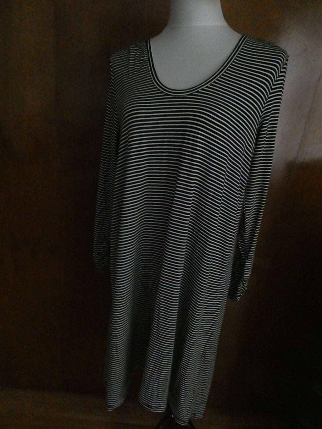 Gap Women's Black/White Stripped Rayon A-Line Long Sleeves Dress Large