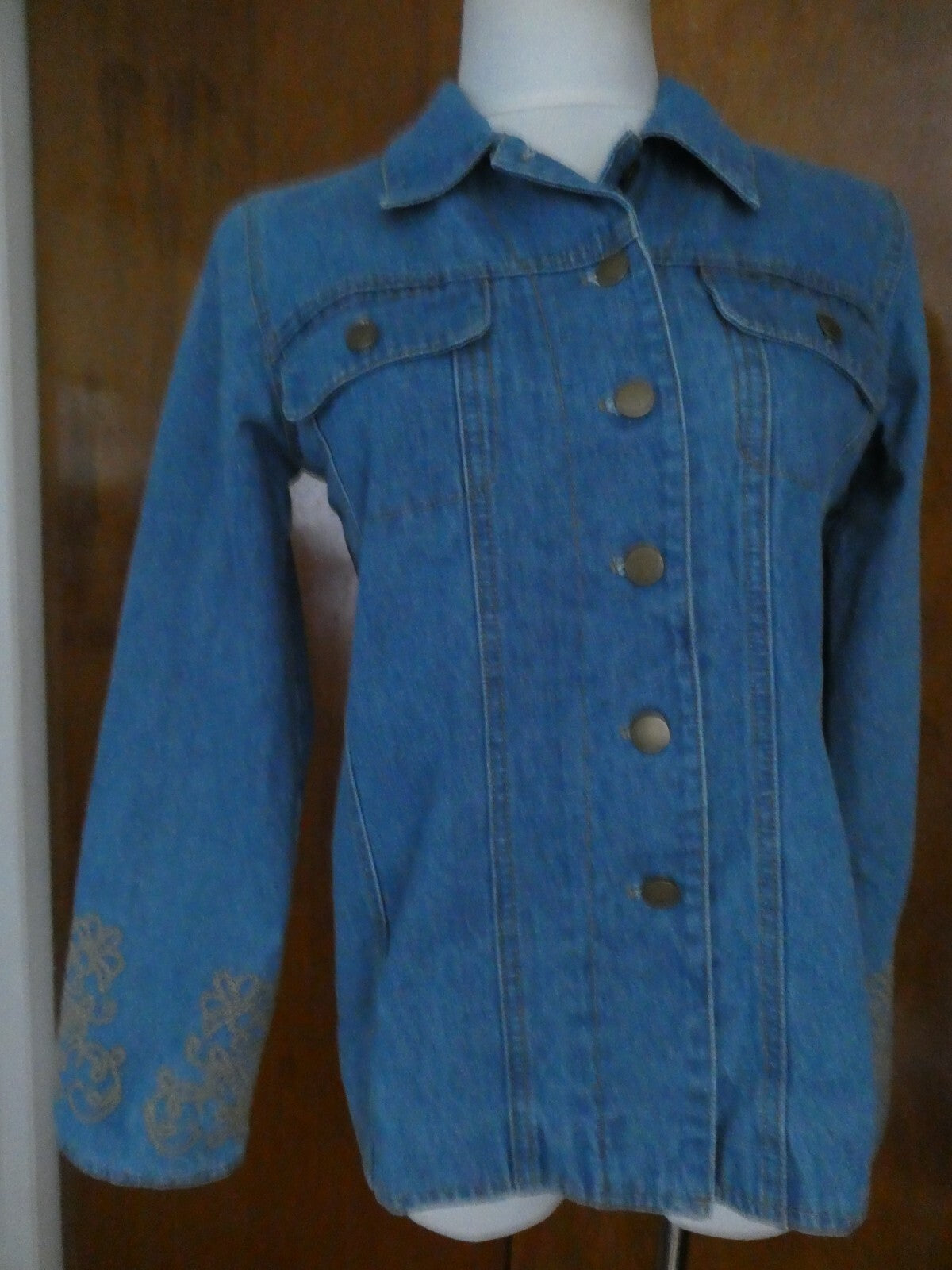 Denim & CO Jeans women's lined embroidered blue jean jacket Xsmall