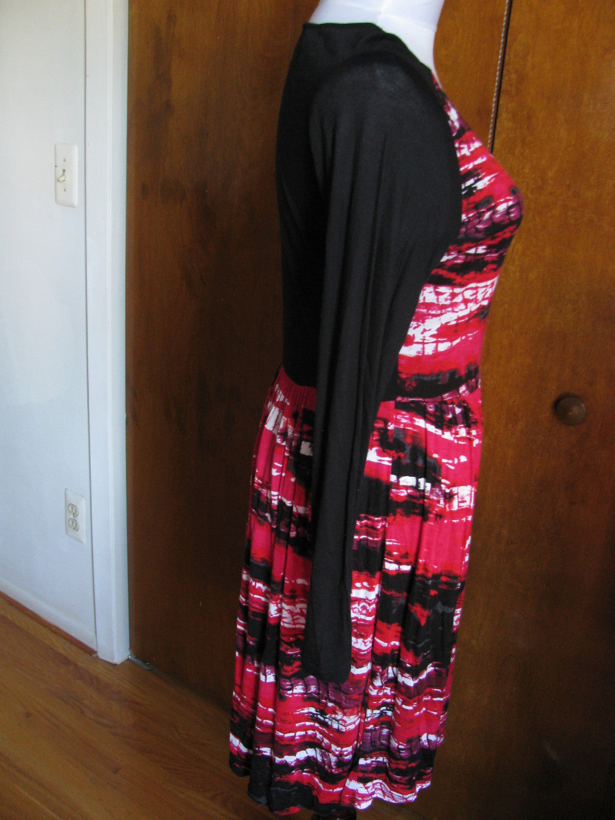 Kensie women’s black poppy combo lined viscose dress Medium