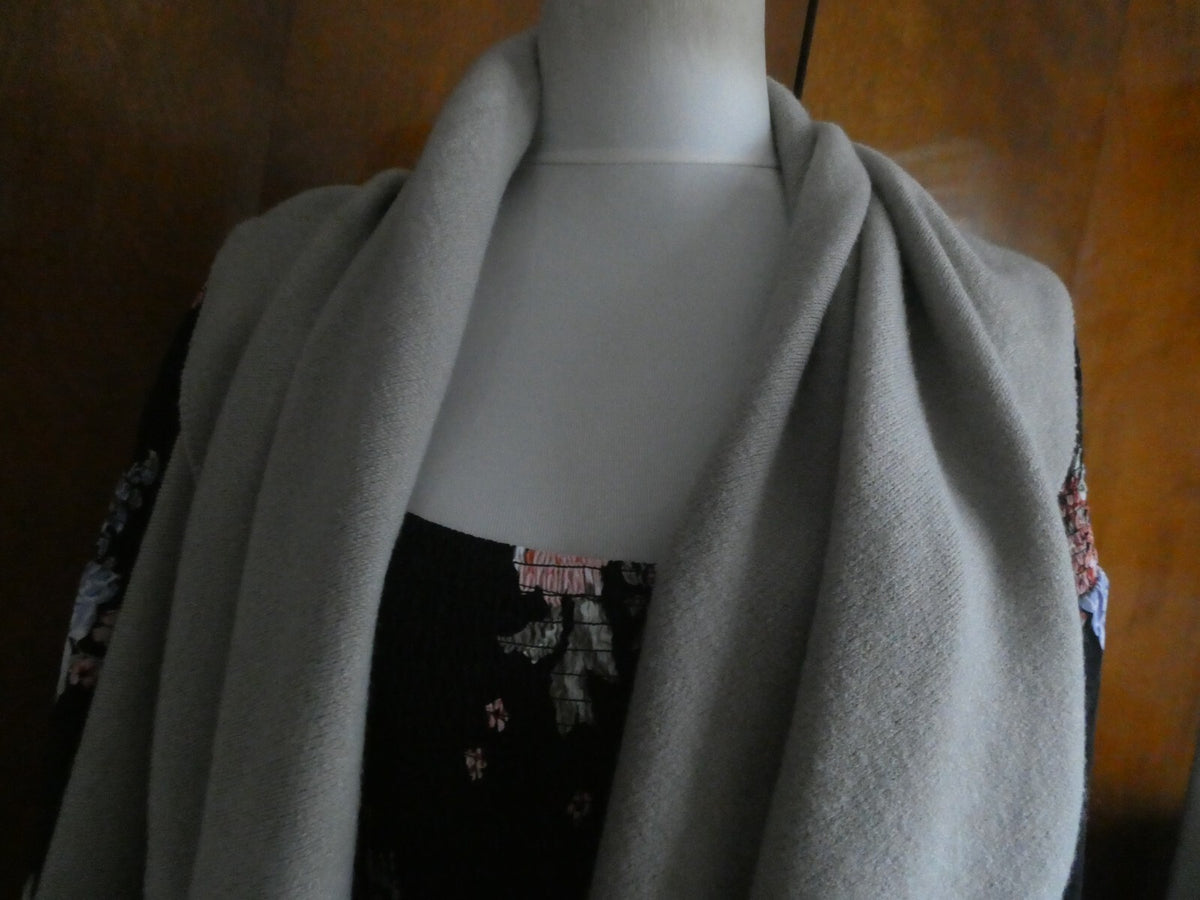 Look By M Women's Gray Knit Open Wrap Cardigan Sleeveless Shawl Vest One Size