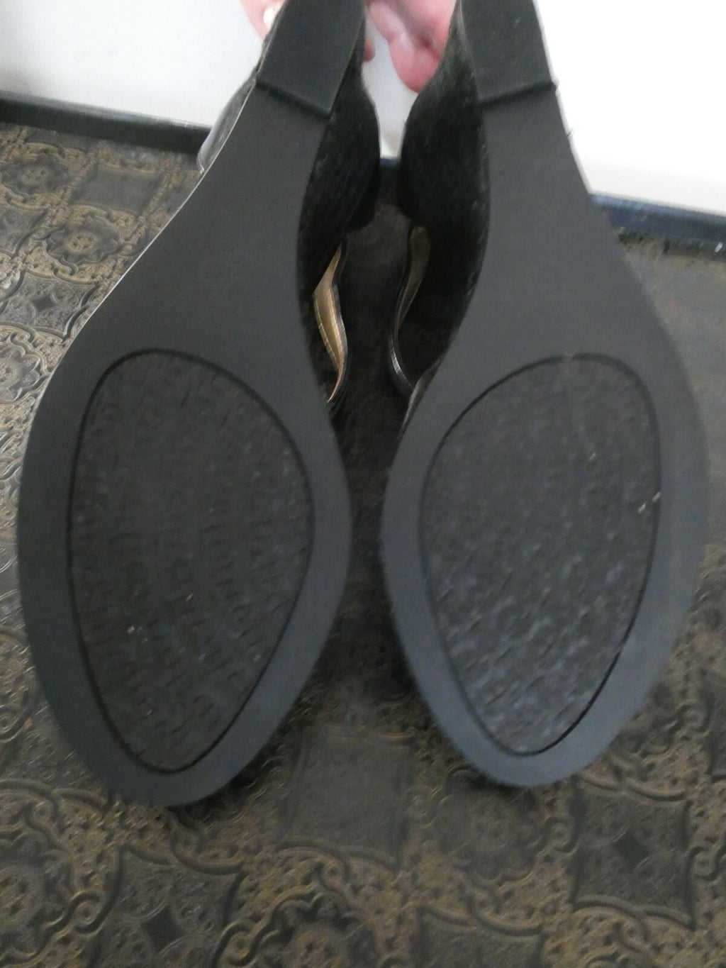 Circa Joan & David Fabric Upper Leather Wedge Sandal Black/Gray Size 7 1/2 M