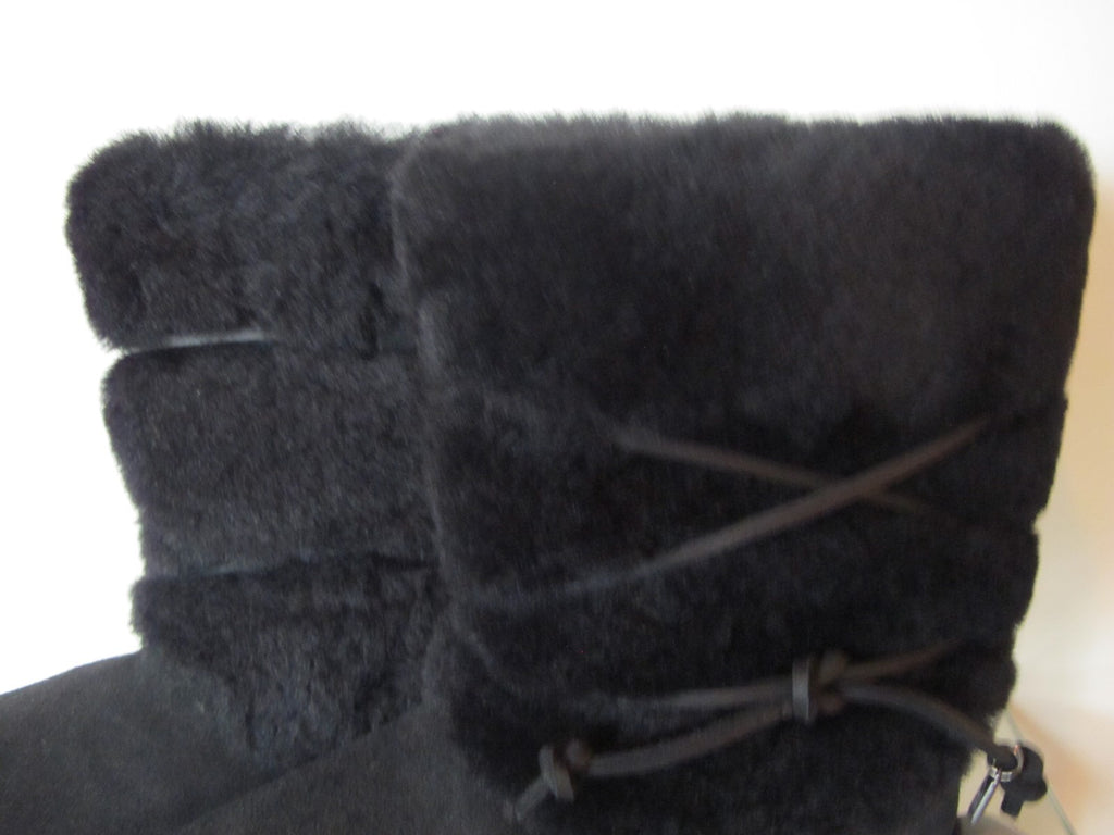 Ugg Australia women’s black suede and sheepskin New boots 