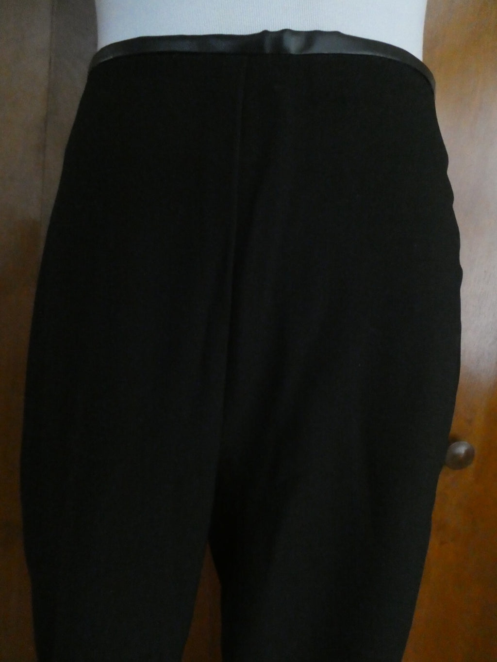 Gloria Vanderbilt women's black dress pants decorated with leather 14 (fits 12)