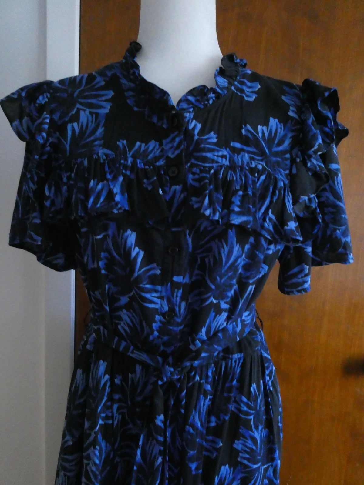  Who What Wear Dress XL Black Blue Floral Ruffle Puff Sleeve Button Front Cotton