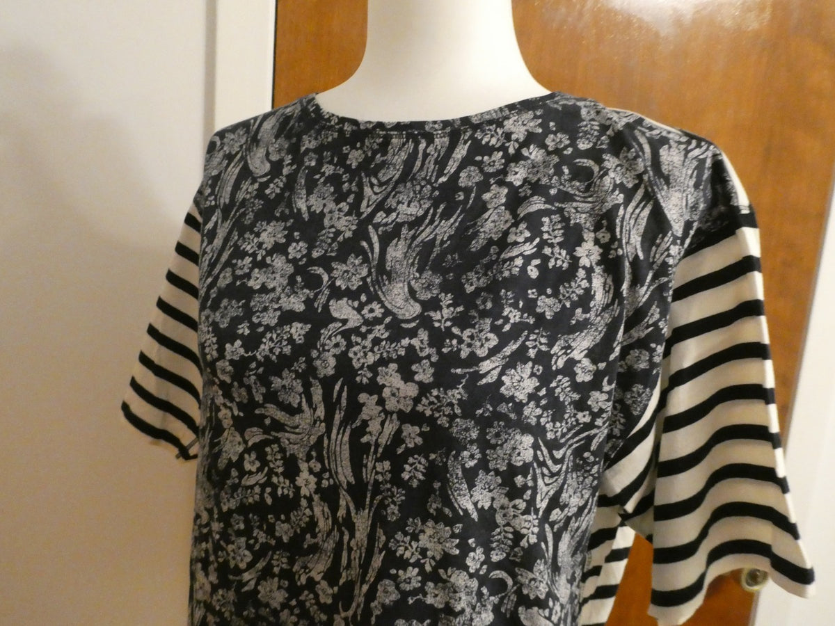 Gap women’s multicolor soft cotton short sleeve top size Large