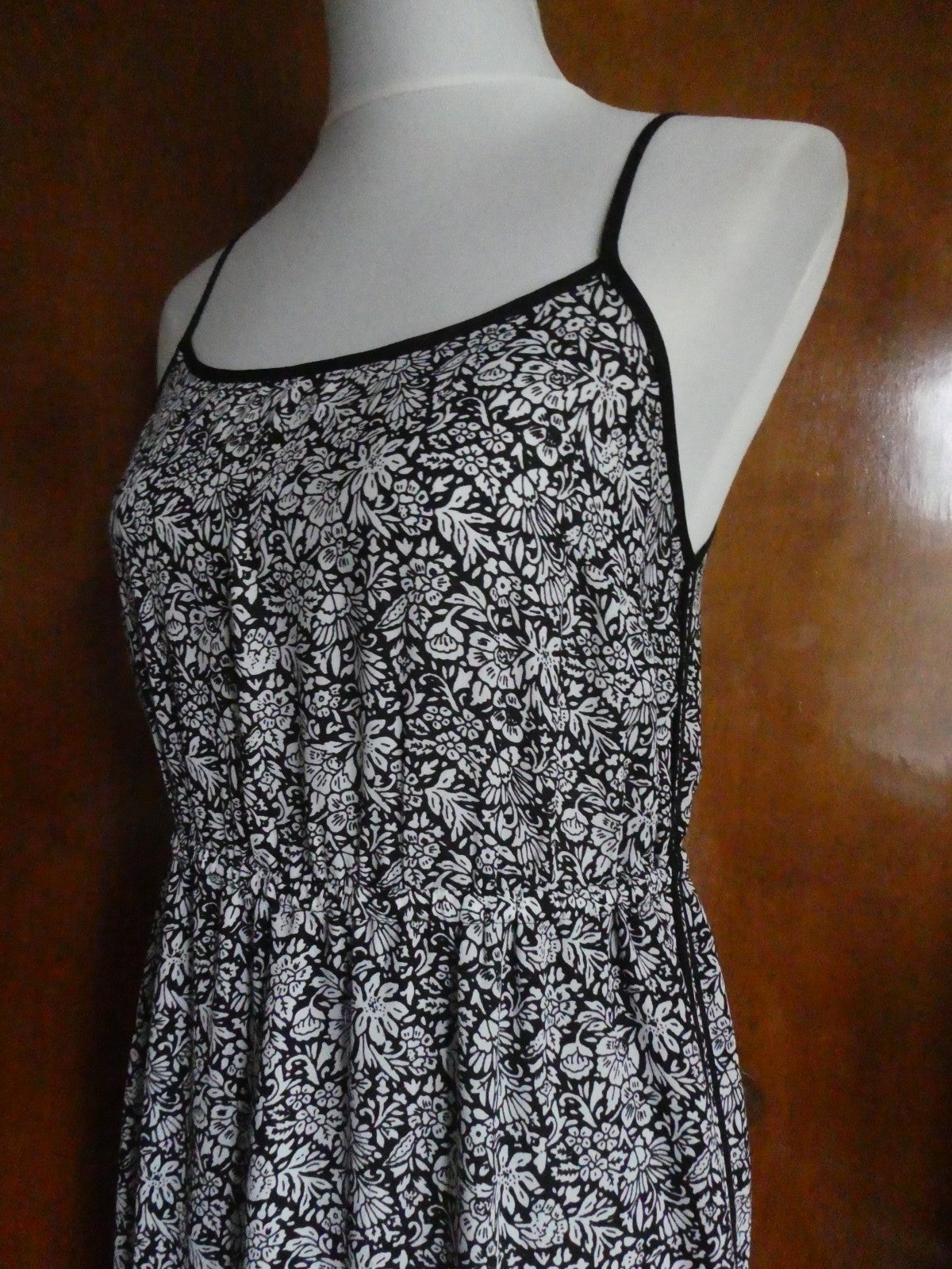 Maxi Dress Size S Black White Floral Sleeveless Elastic Waist LOFT Size Small