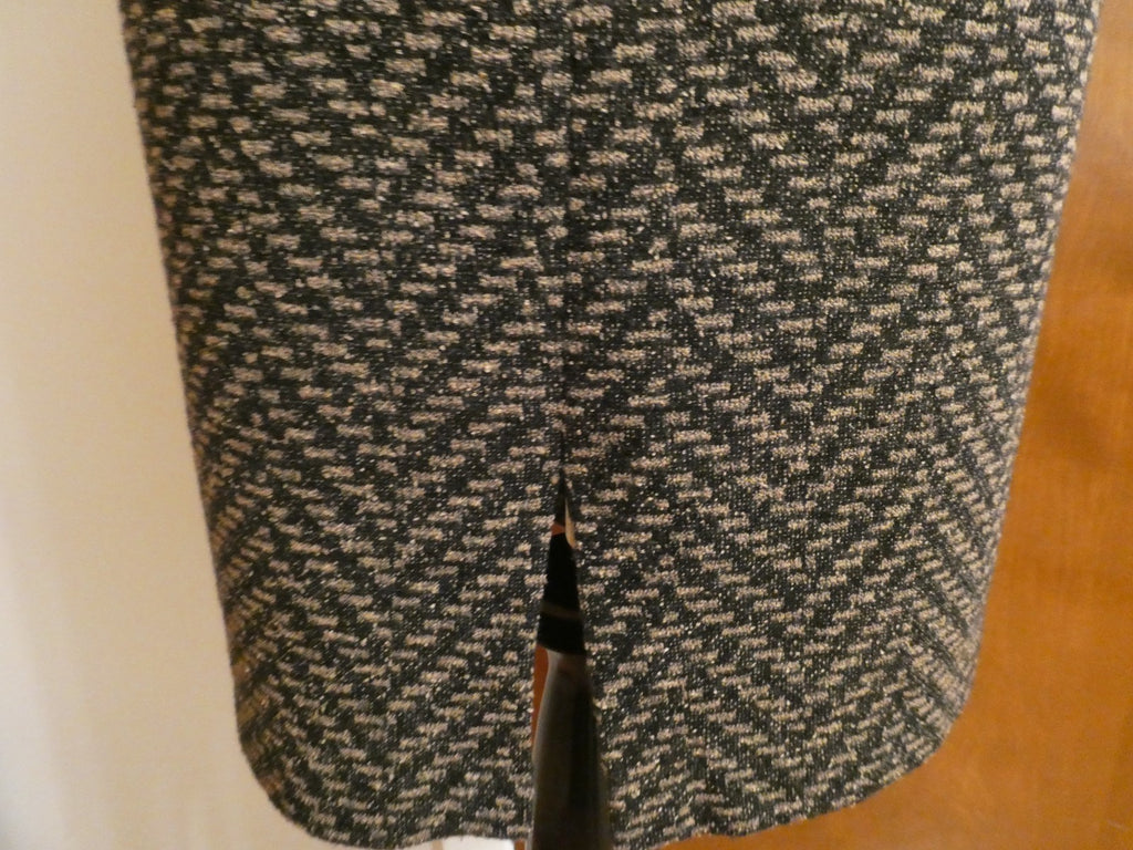 New York & Company woven pattern pencil classic and polished skirt Medium